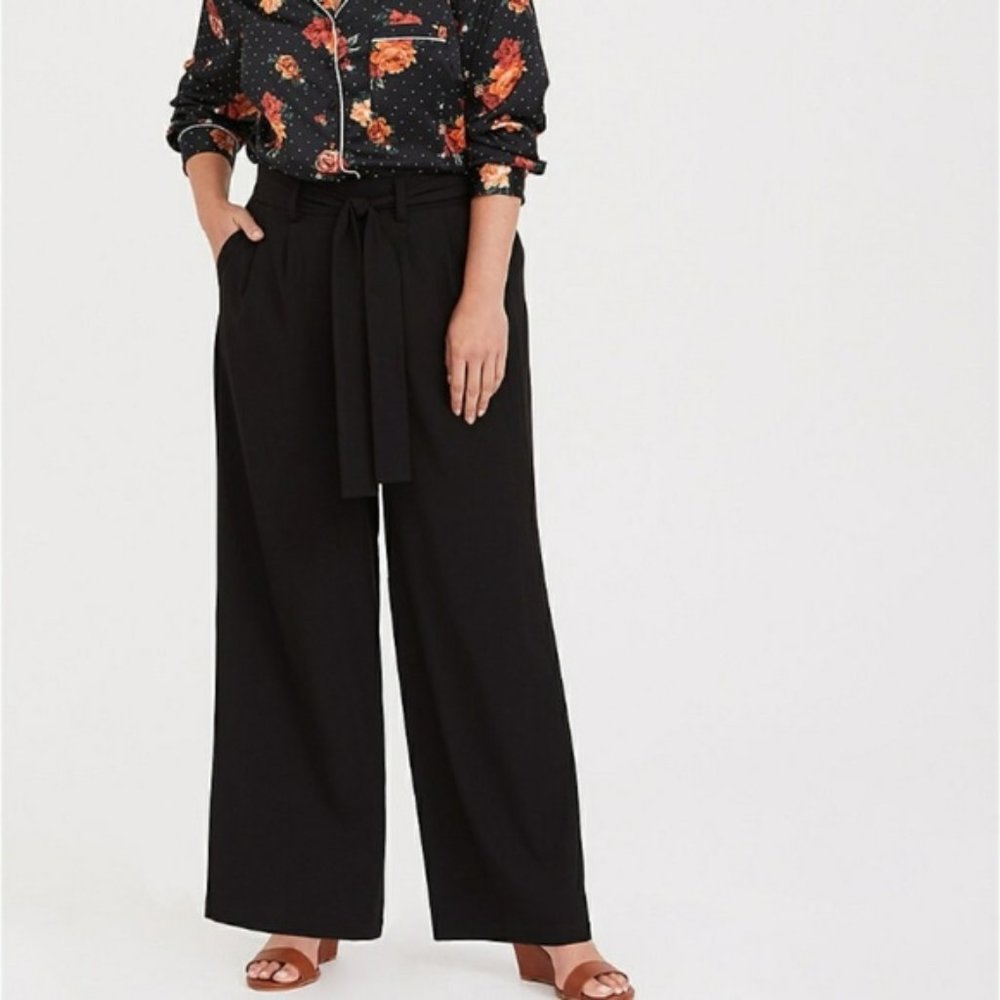 Torrid Tie Front, High Rise, Wide Leg Pants - M